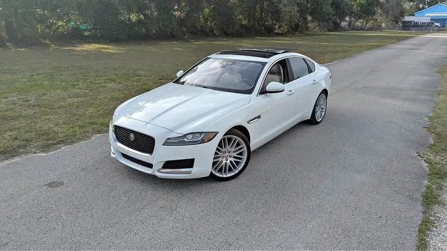 2018 Jaguar XE 25t Prestige
