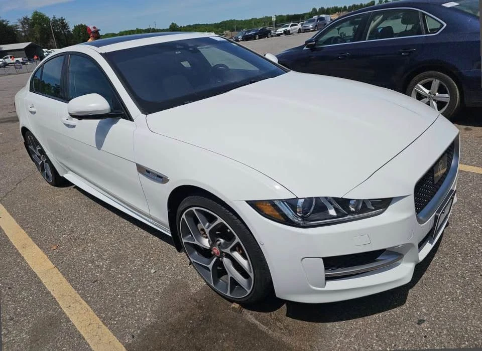 2018 Jaguar XE - Image 4 of 10