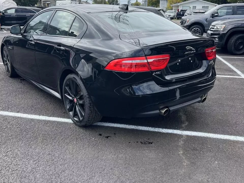 2018 Jaguar XE - Image 2 of 5