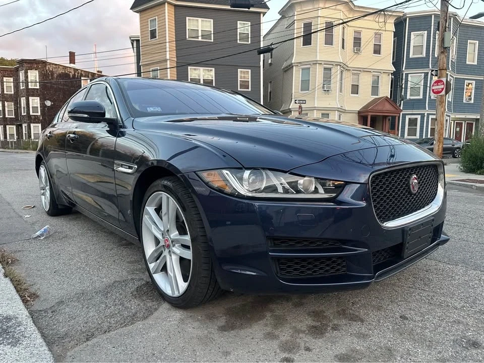 2018 Jaguar XE - Image 6 of 20