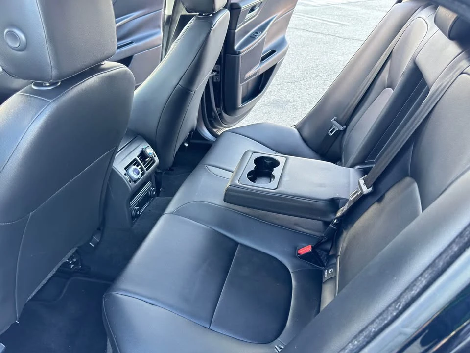 2018 Jaguar XE - Image 12 of 20
