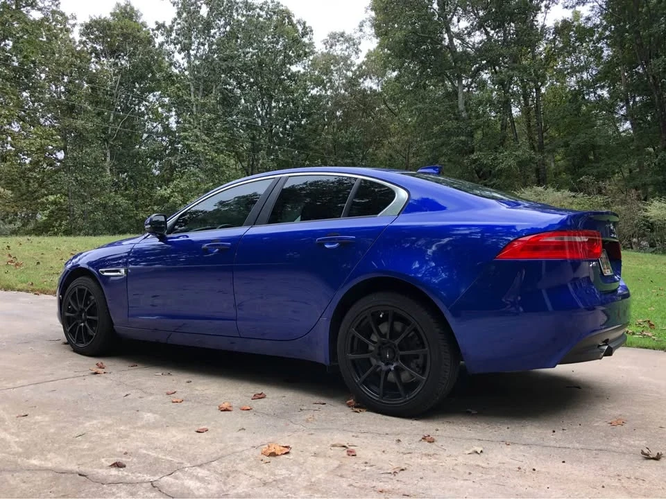 2018 Jaguar XE - Image 3 of 9