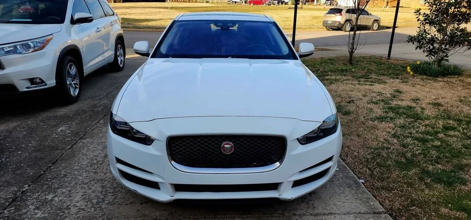 2018 Jaguar XE - Image 4 of 7