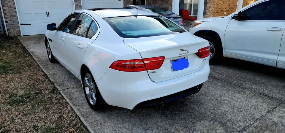 2018 Jaguar XE - Image 7 of 7