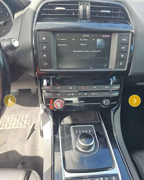 2018 Jaguar XE - Image 5 of 5