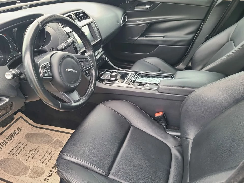 2018 Jaguar XE - Image 6 of 14
