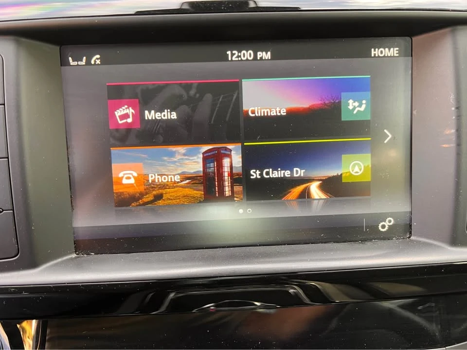 2018 Jaguar XE - Image 7 of 16