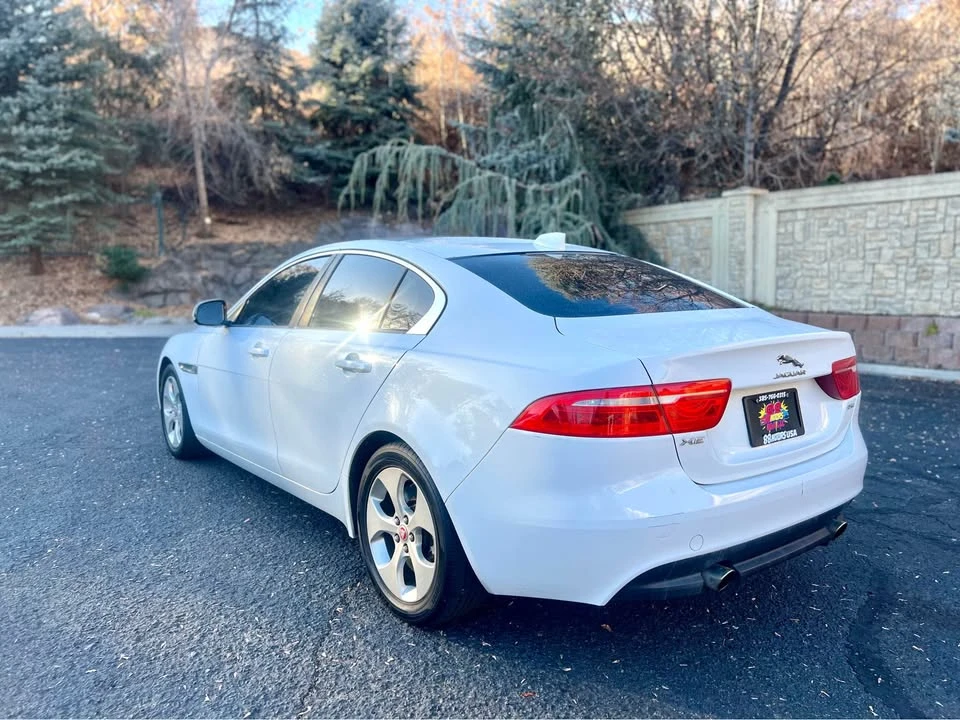 2018 Jaguar XE - Image 6 of 11