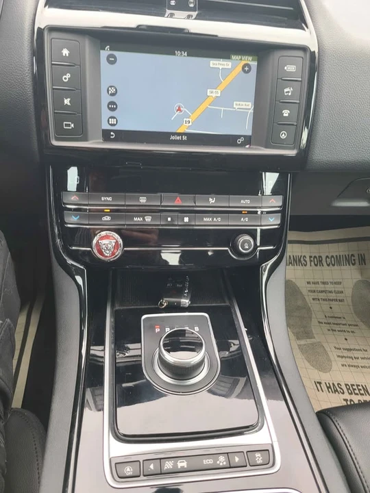 2018 Jaguar XE - Image 6 of 6
