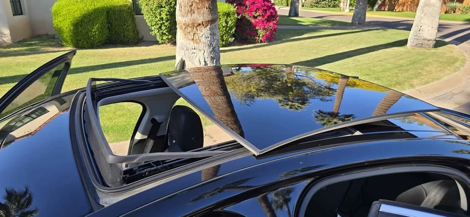 2018 Jaguar XE - Image 10 of 12