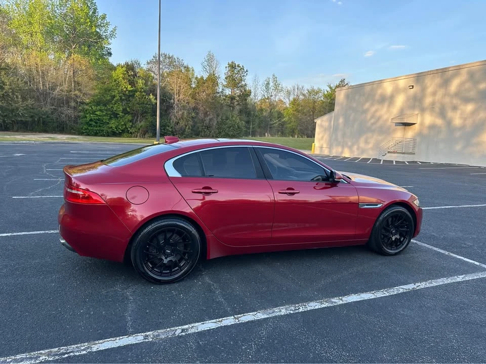2018 Jaguar XE - Image 16 of 20