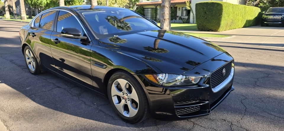 2018 Jaguar XE - Image 3 of 12