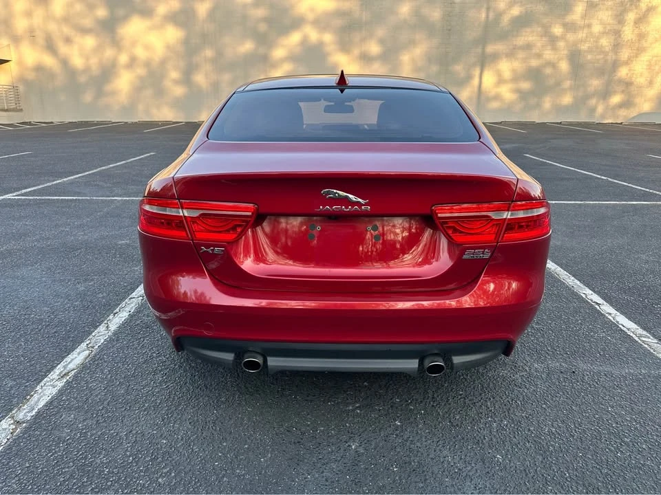 2018 Jaguar XE - Image 4 of 20