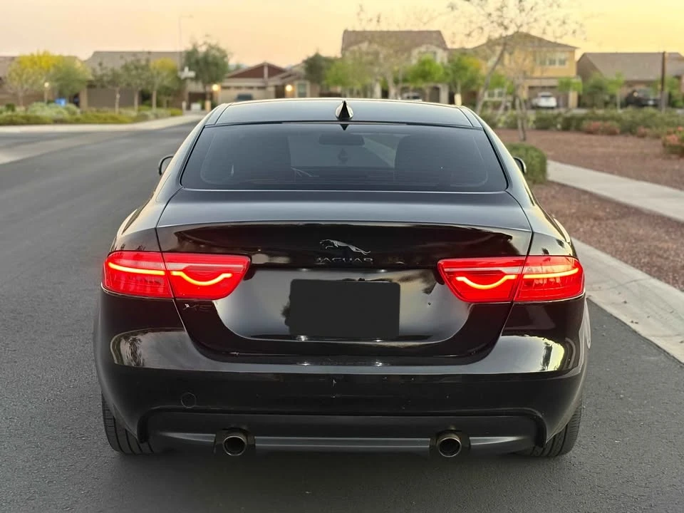 2018 Jaguar XE - Image 6 of 16