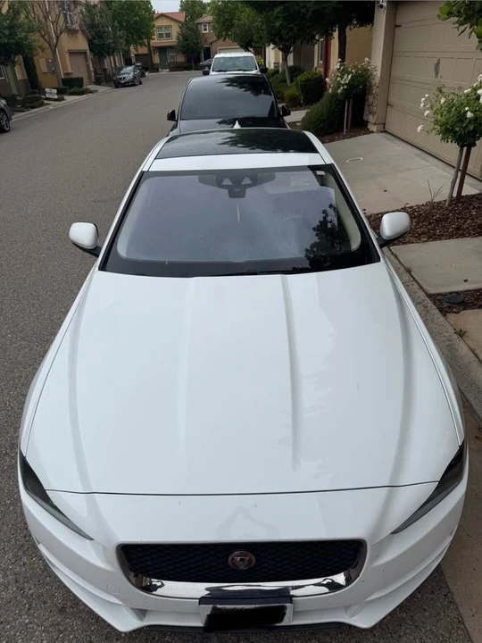 2018 Jaguar XE - Image 4 of 13