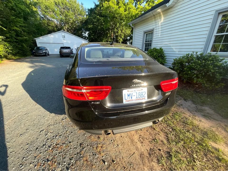 2018 Jaguar XE - Image 6 of 13