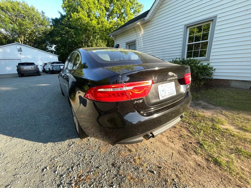 2018 Jaguar XE - Image 5 of 13