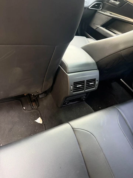 2018 Jaguar XE - Image 9 of 16