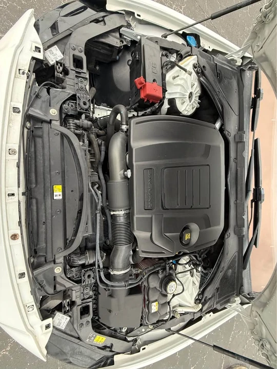 2018 Jaguar XE - Image 12 of 12