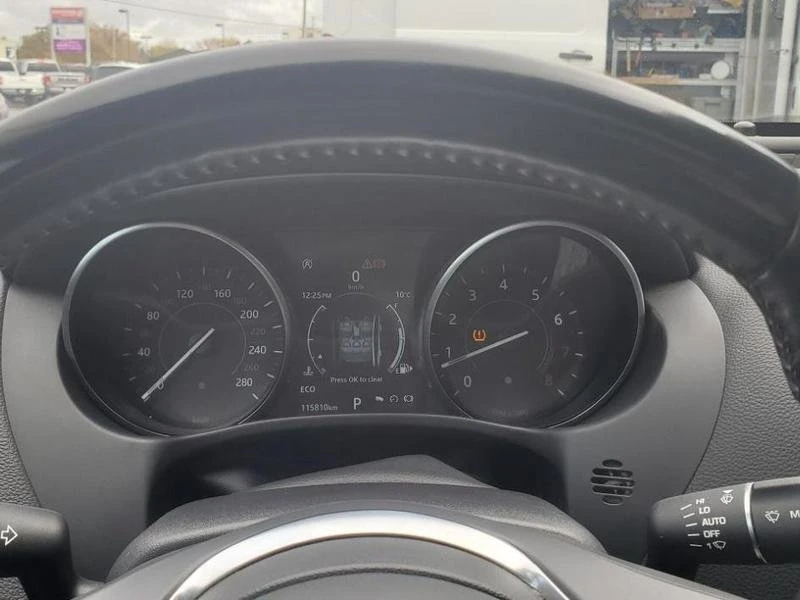 2018 Jaguar XE - Image 10 of 20