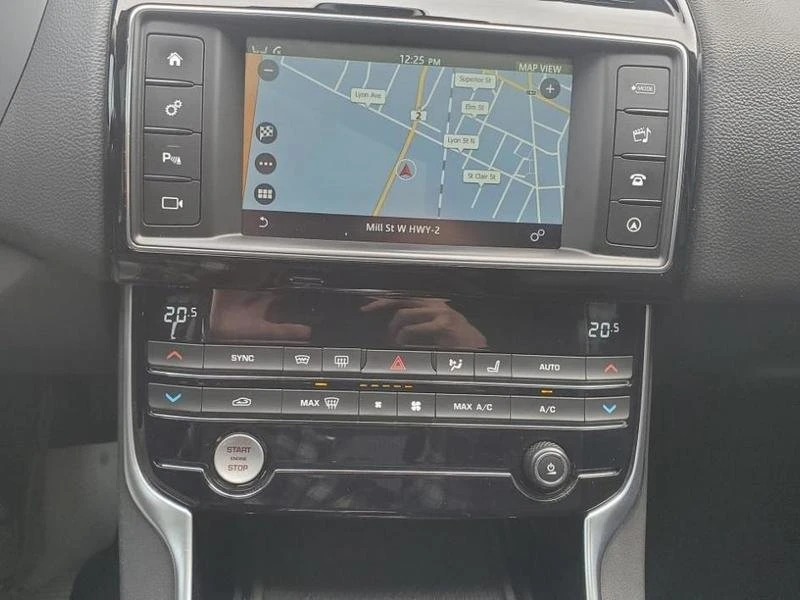 2018 Jaguar XE - Image 13 of 20