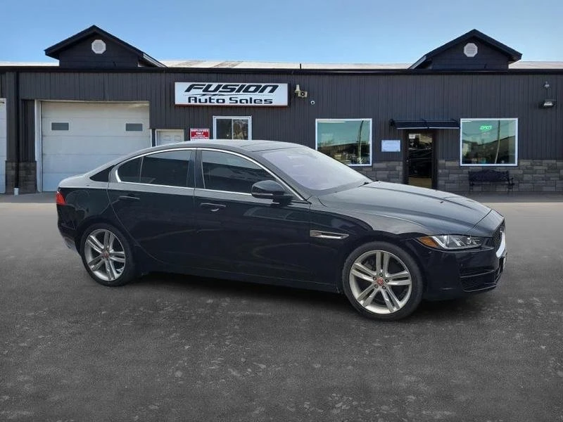 2018 Jaguar XE - Image 5 of 20