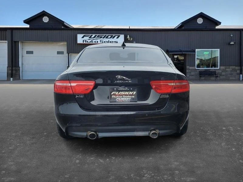 2018 Jaguar XE - Image 3 of 20