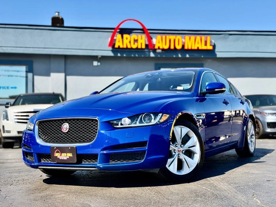 2018 Jaguar XE - Image 19 of 20