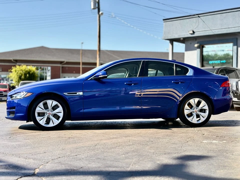 2018 Jaguar XE - Image 2 of 20