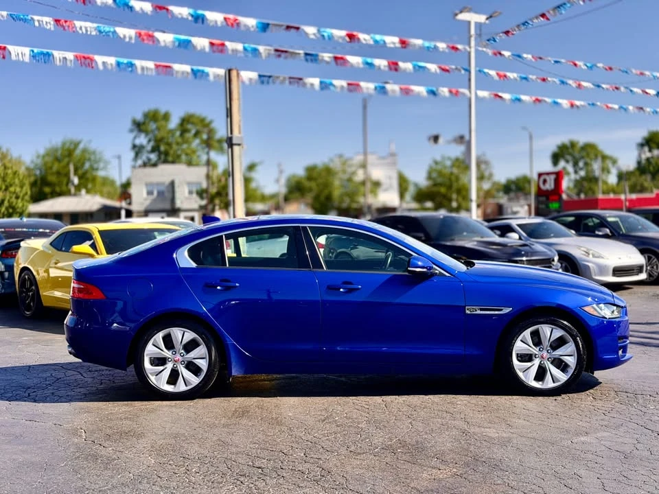 2018 Jaguar XE - Image 6 of 18