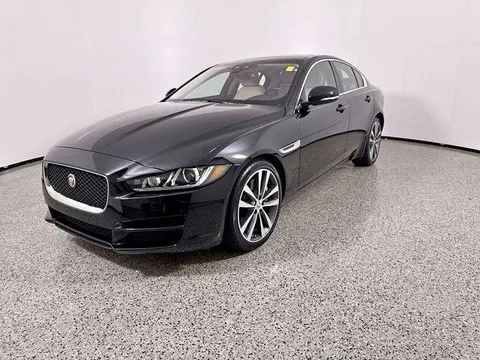 2018 Jaguar XE 30t Prestige RWD