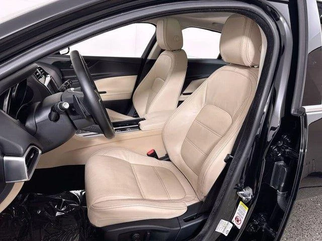 2018 Jaguar XE - Image 11 of 20