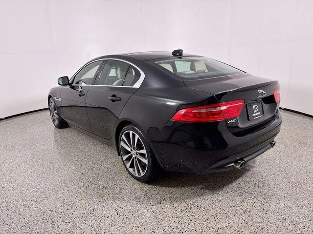 2018 Jaguar XE - Image 6 of 20