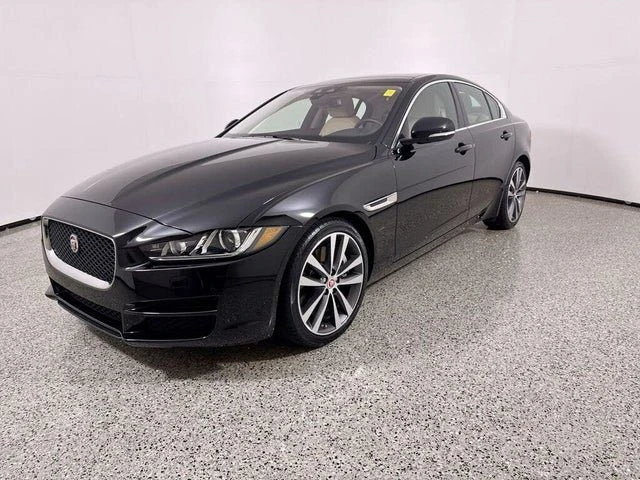 2018 Jaguar XE - Image 4 of 20