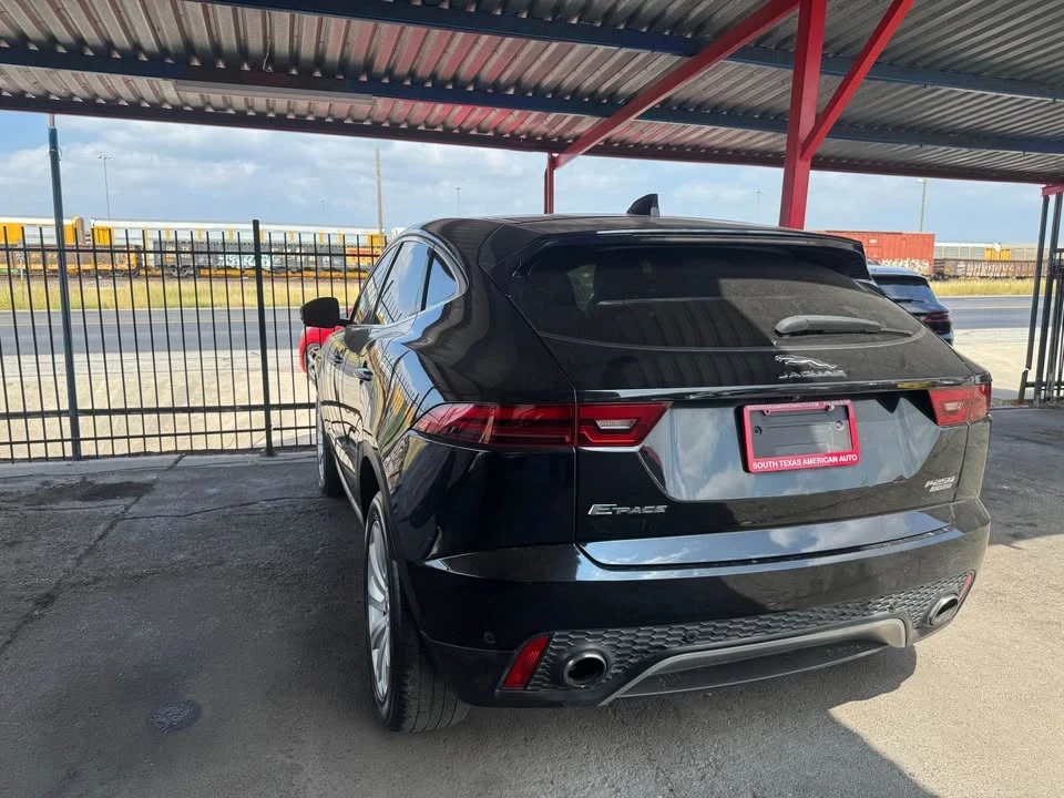 2018 Jaguar XE - Image 4 of 10