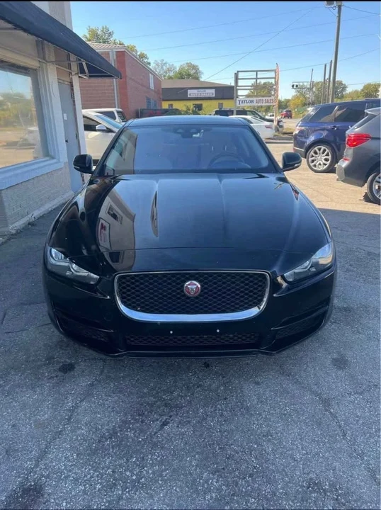 2018 Jaguar XE - Image 10 of 10