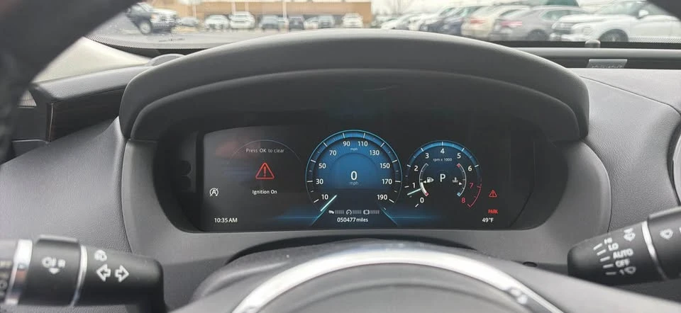 2018 Jaguar XE - Image 10 of 13