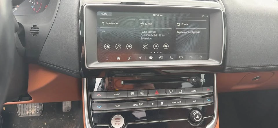 2018 Jaguar XE - Image 11 of 13