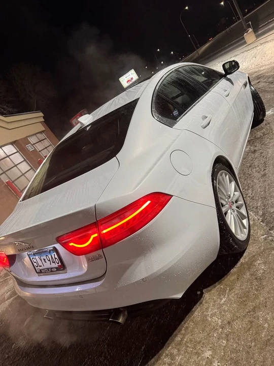 2018 Jaguar XE - Image 4 of 12
