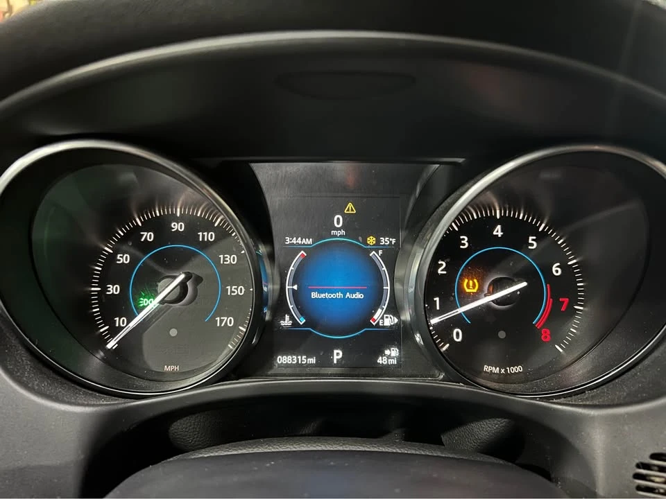 2018 Jaguar XE - Image 12 of 14
