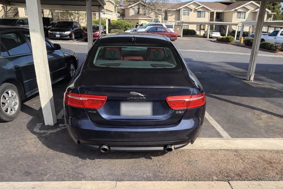 2018 Jaguar XE - Image 3 of 6