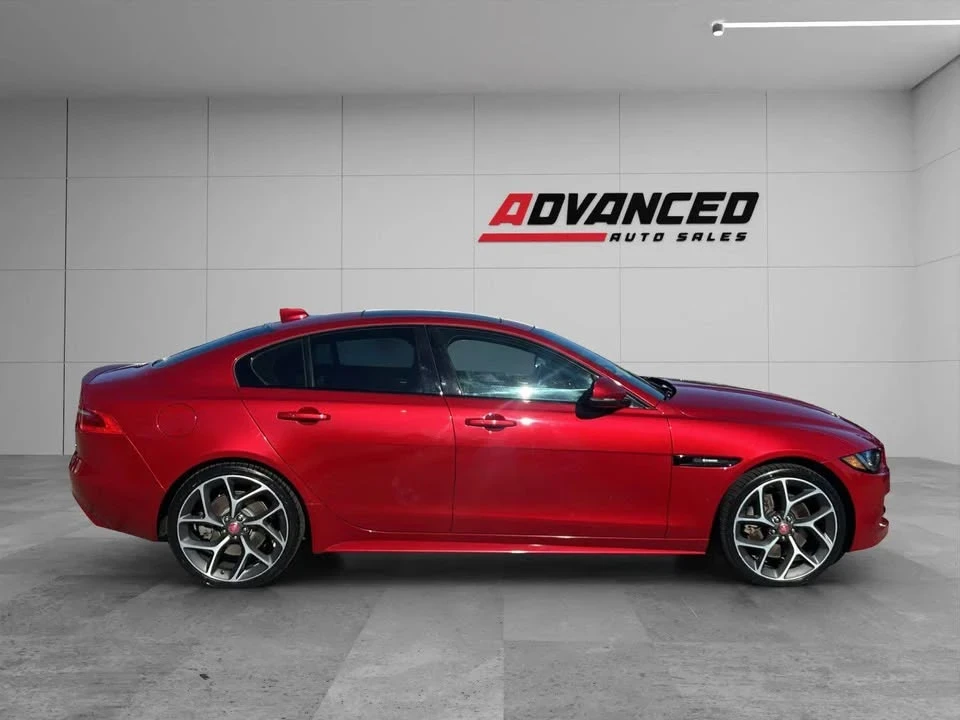 2018 Jaguar XE - Image 9 of 19