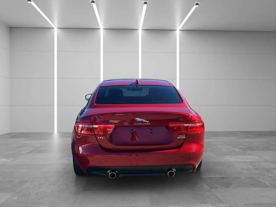 2018 Jaguar XE - Image 7 of 19
