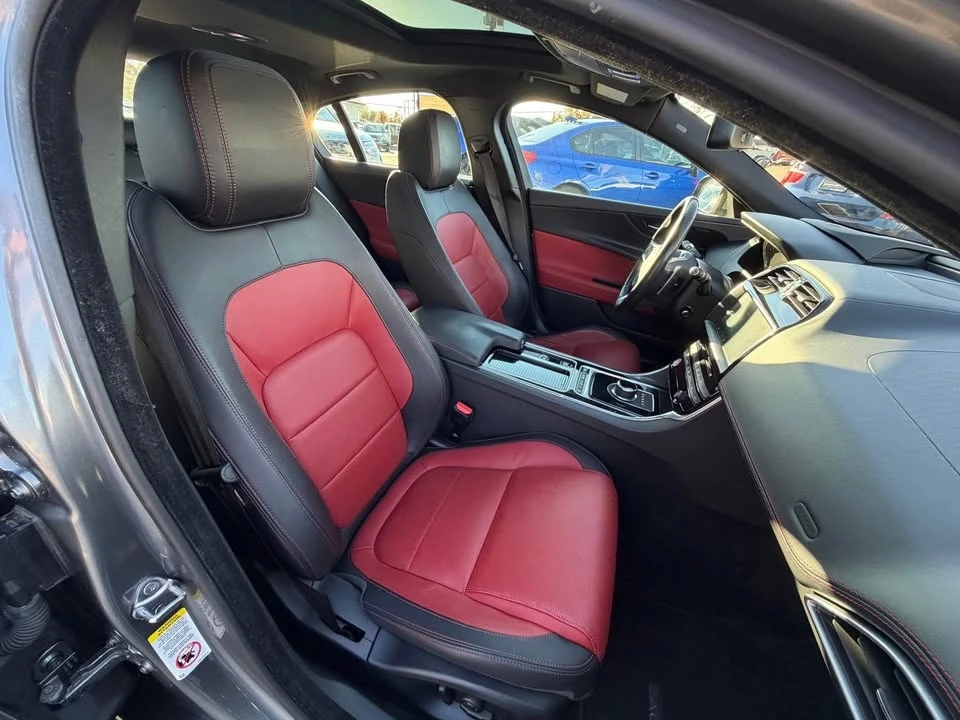 2018 Jaguar XE - Image 15 of 20