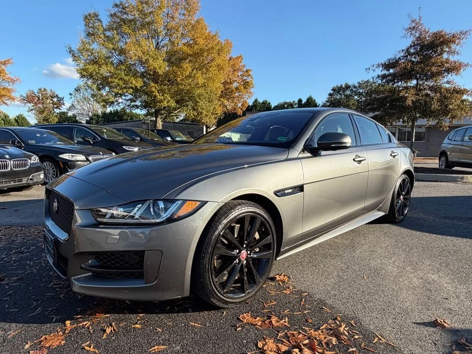2018 Jaguar XE - Image 4 of 20