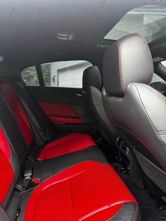 2018 Jaguar XE - Image 7 of 9
