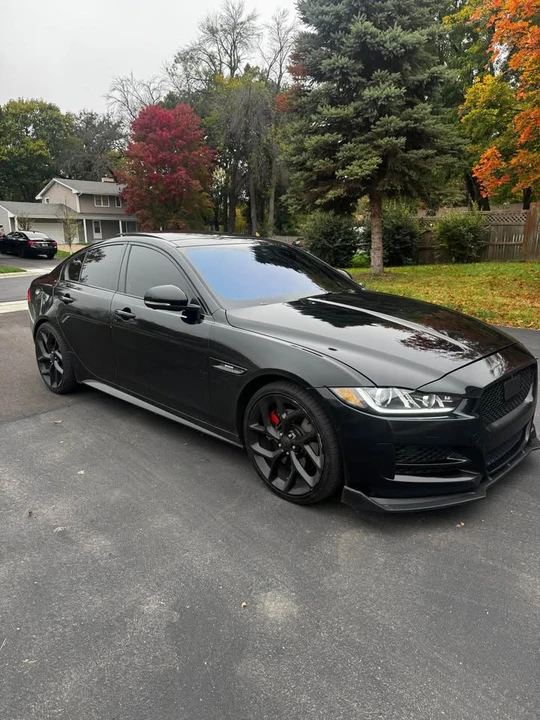 2018 Jaguar XE - Image 3 of 9