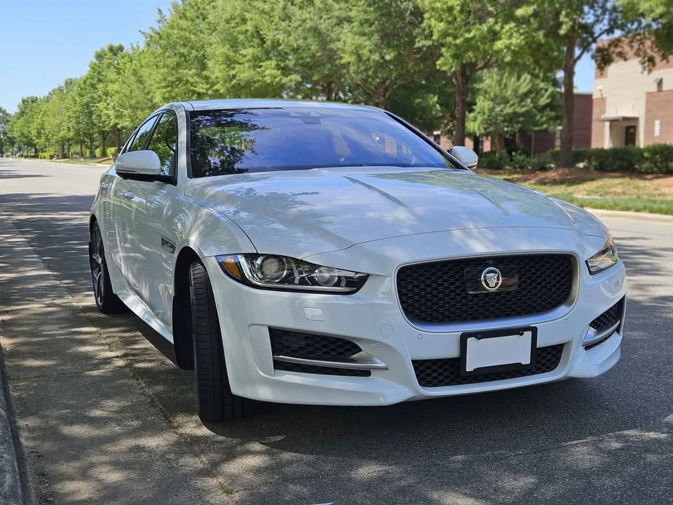 2018 Jaguar XE - Image 4 of 20