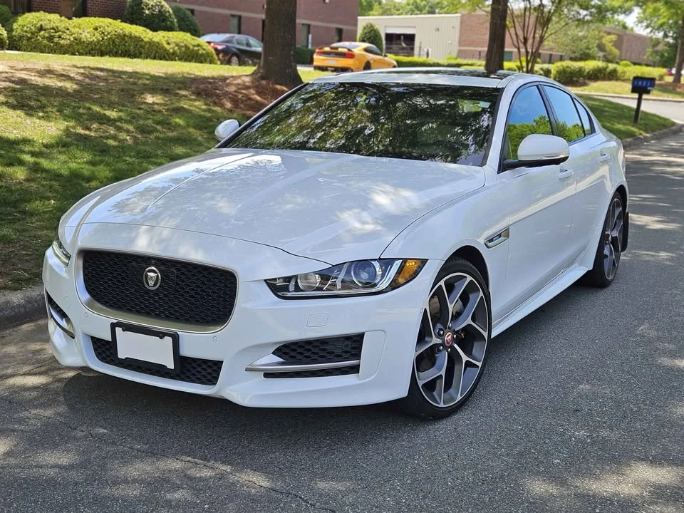 2018 Jaguar XE - Image 3 of 20