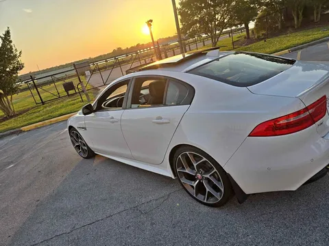2018 Jaguar XE 35t R-Sport